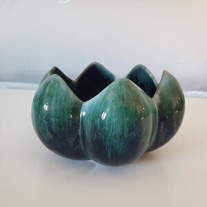 Vintage Blue Mountain Pottery Lotus Bowl/Planter